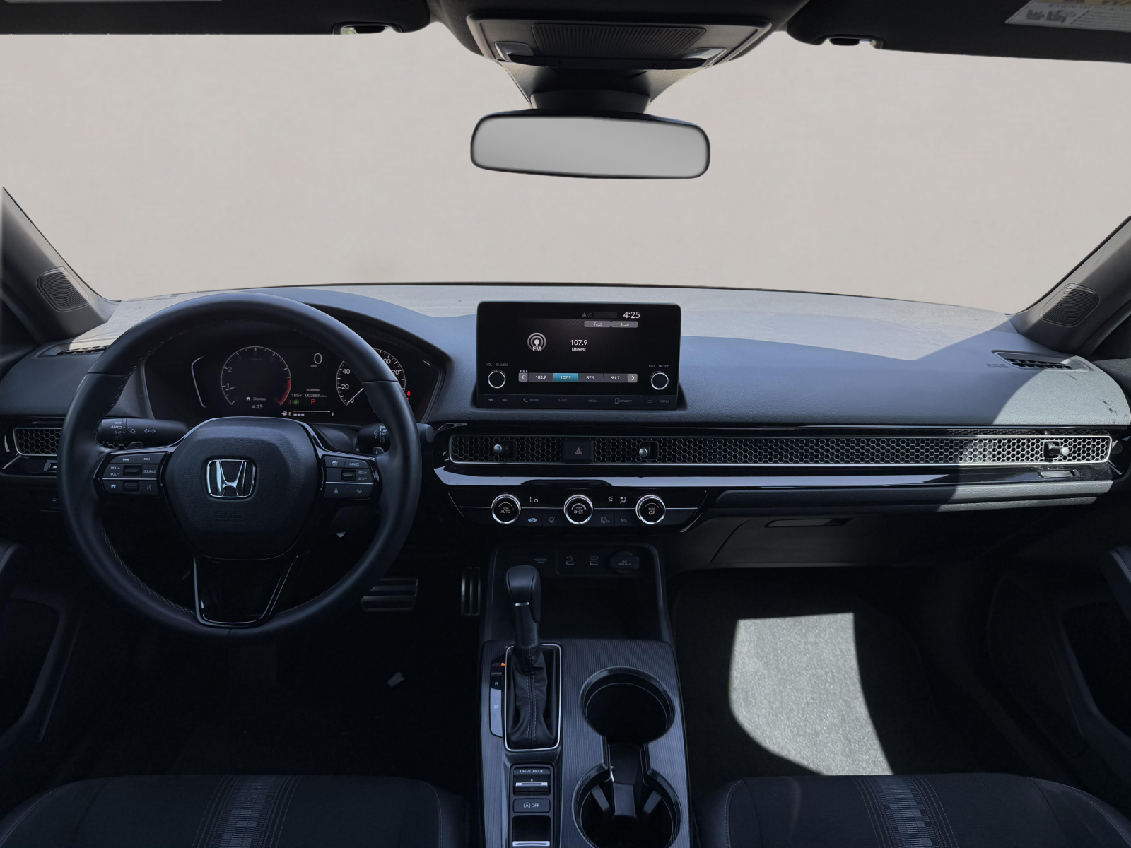 2025 Honda Civic Sport Hatchback — photo 15