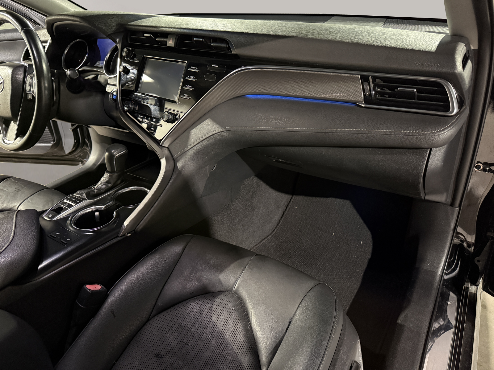 2018 Toyota Camry XSE — photo 18