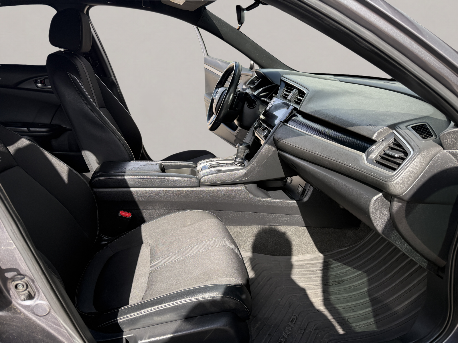 2020 Honda CIVIC Sport Sedan — photo 17