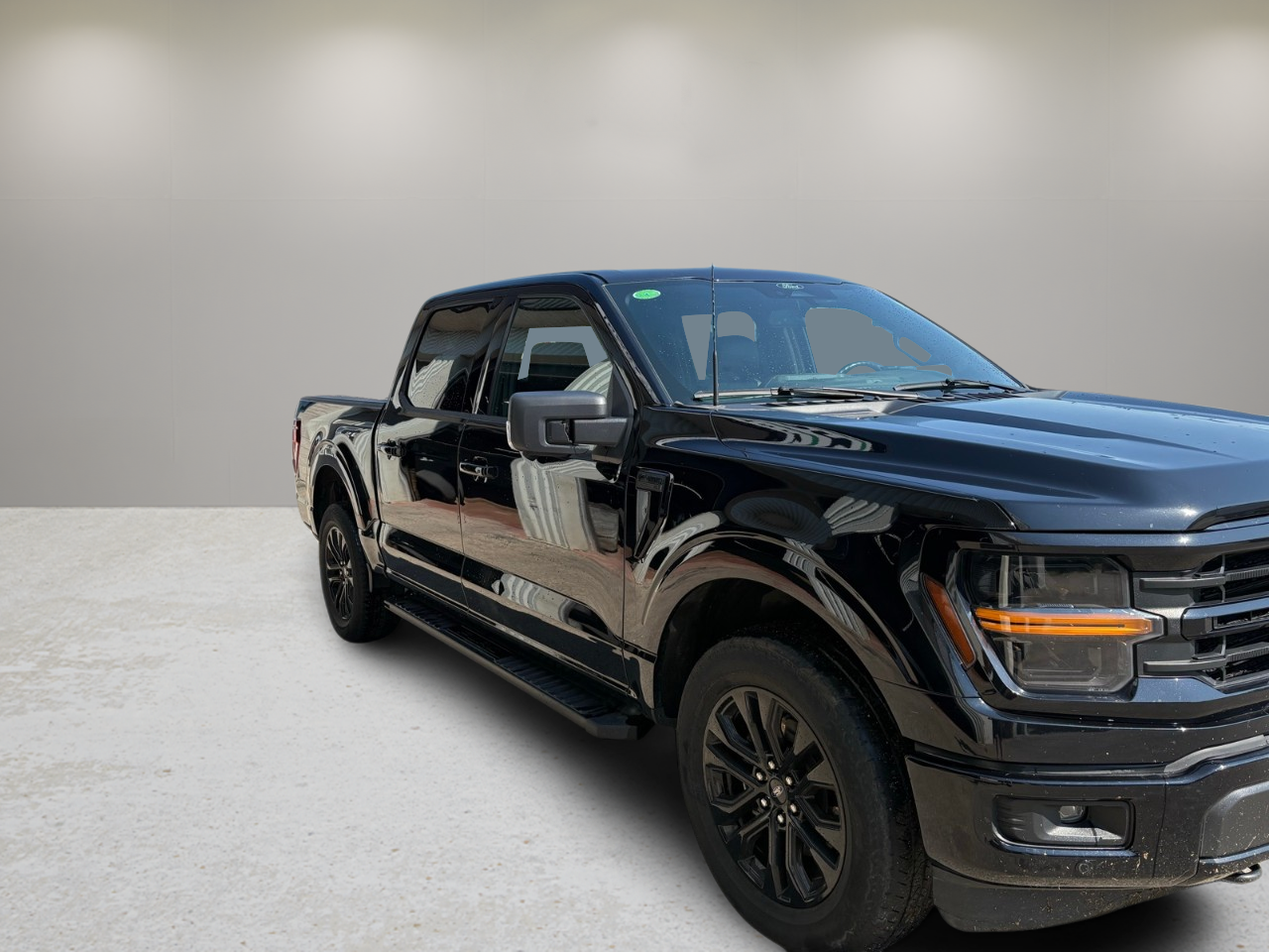2024 FORD F-150 XLT — photo 4